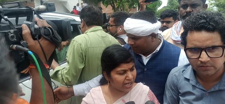 You are currently viewing Ayodhya Rape: BJP Leader Reached Victim’s House, SP Said The Accused Should Be Hanged, BSP Said – Party With C – Amar Ujala Hindi News Live – Ayodhya Rape: BJP Leader Reached Victim’s House, SP Said The Accused Should Be Hanged, BSP Said