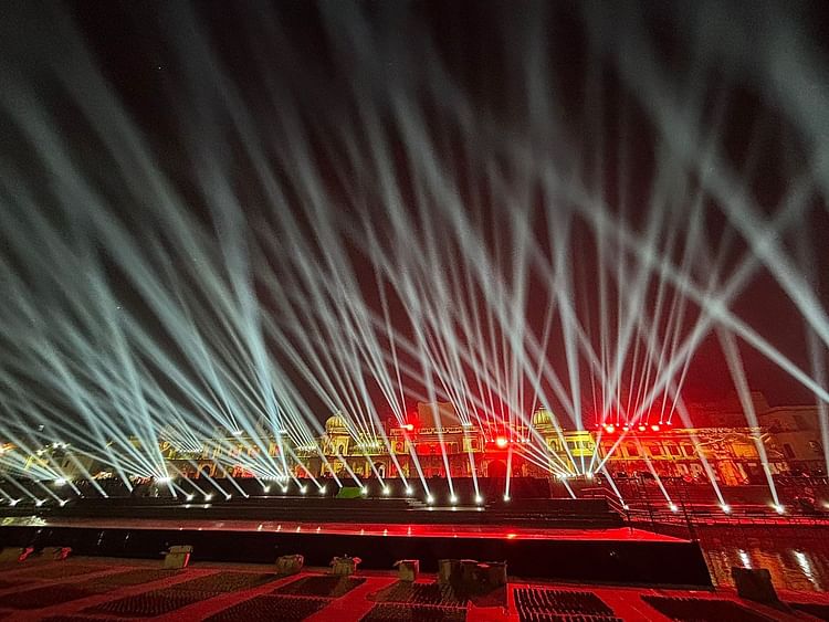 You are currently viewing Ayodhya: Ram Katha came alive through laser show at Ram Ki Pauri, grandeur was visible as soon as you saw it, pictures