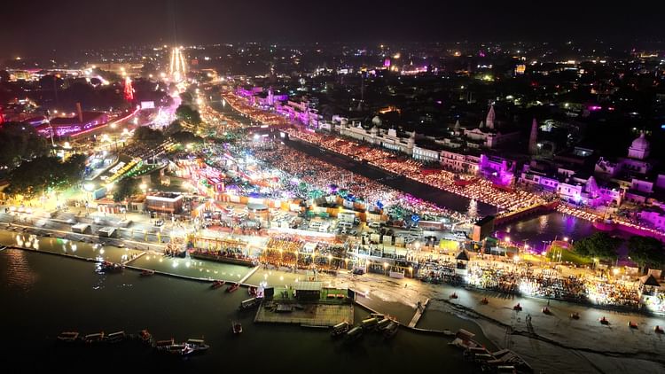 You are currently viewing Deepotsav in Ayodhya: King Ram reached Ayodhya after exile, welcomed by lighting 25 lakh lamps, photos