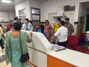 Read more about the article Ayodhya: The death of an elderly person from the injection overdose, ward boy and nurse suspended; The family said that the dead body will not take