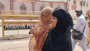 Read more about the article Ayodhya: A Muslim woman arrived at Ramlala’s court wearing a burqa, seeing Ramlala, watch video
