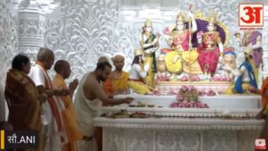 Read more about the article Ayodhya: Ram Darbar was established in Ram temple, CM Yogi consecrated the deity; Weed jewelery