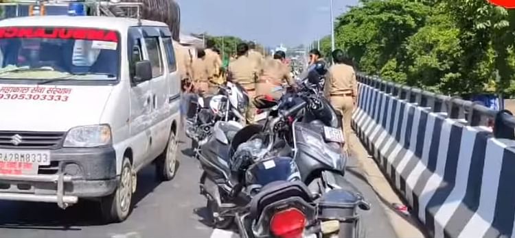 You are currently viewing Ayodhya: Mother and daughter died in a road accident, father and son were going to visit Ram temple with a new bike