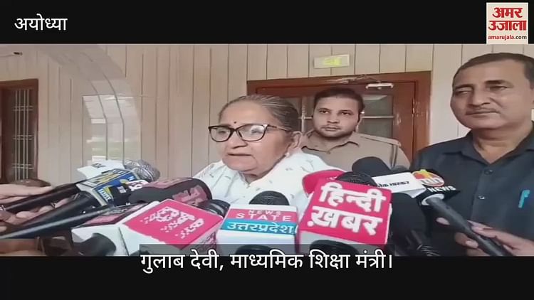 You are currently viewing UP minister Gulab Devi said- Akhilesh is silent on the insult of his own wife Dimple due to vote bank politics